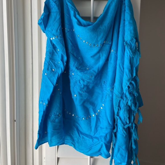 Beach cover up - Picture 1 of 1